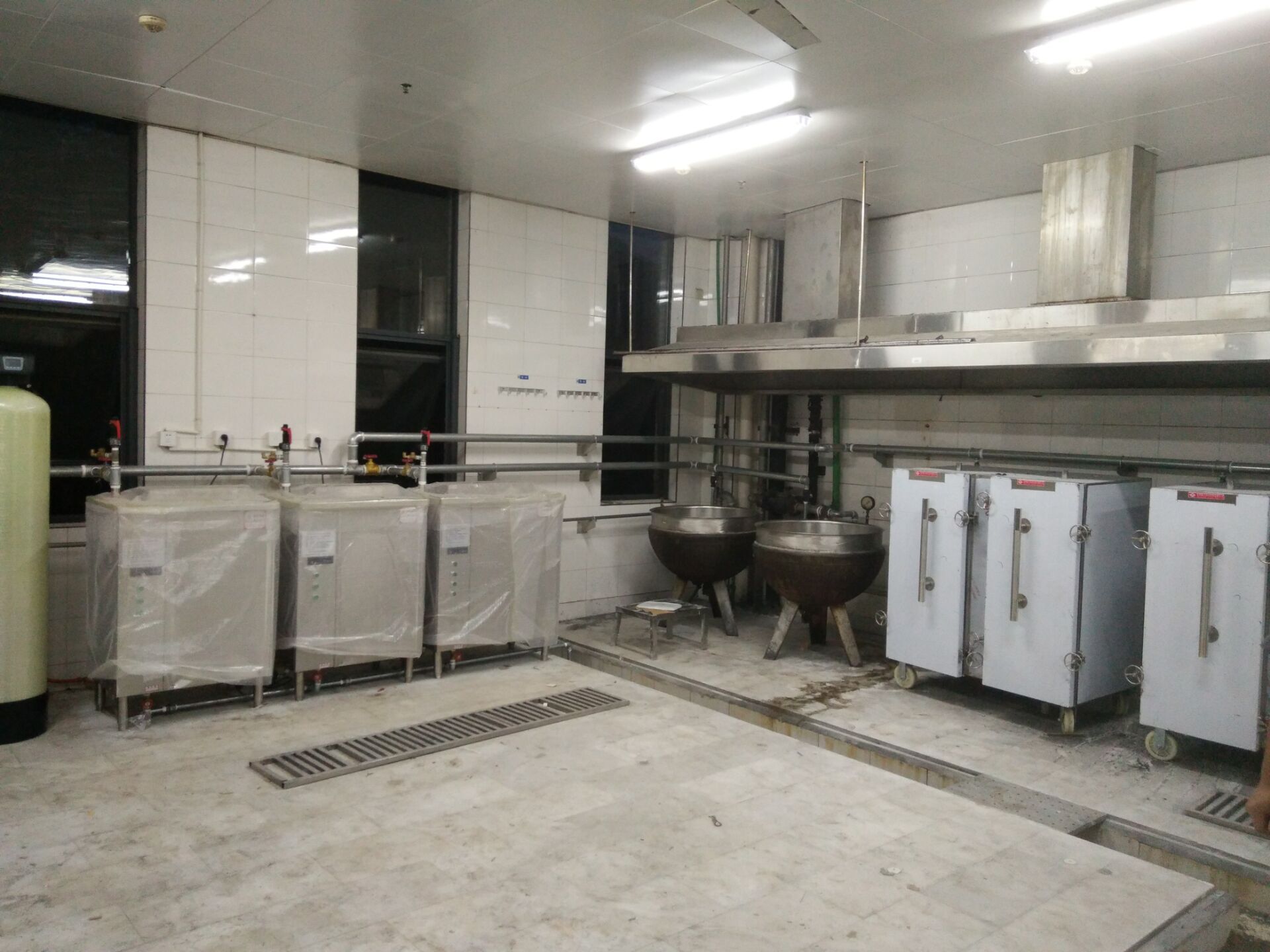 我司明萊能源現(xiàn)擬采用燃?xì)庹羝麢C(jī)對杭州科技職業(yè)技術(shù)學(xué)院食堂進(jìn)行蒸汽節(jié)能改造。